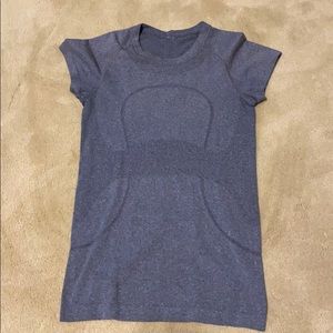 Lululemon top!